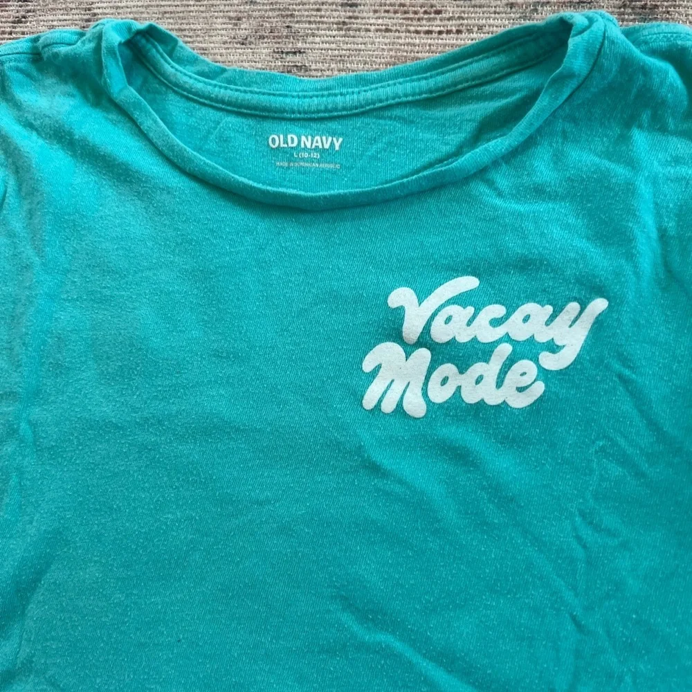 Old Navy Aqua 'Vacay Mode' Kids Tee